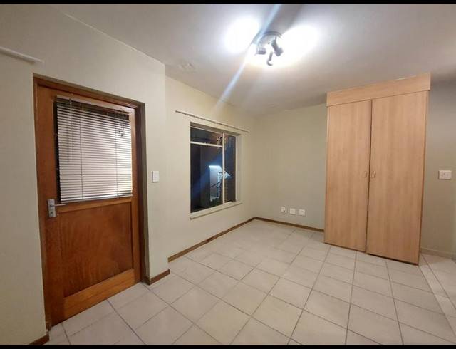 1 BEDROOM APARTMENT FOR SALE IN BRAAMFONTEIN WERF